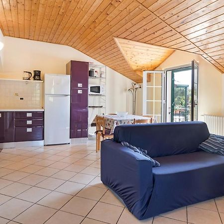 La Casa Di Lady Apartment Ceriale Bagian luar foto