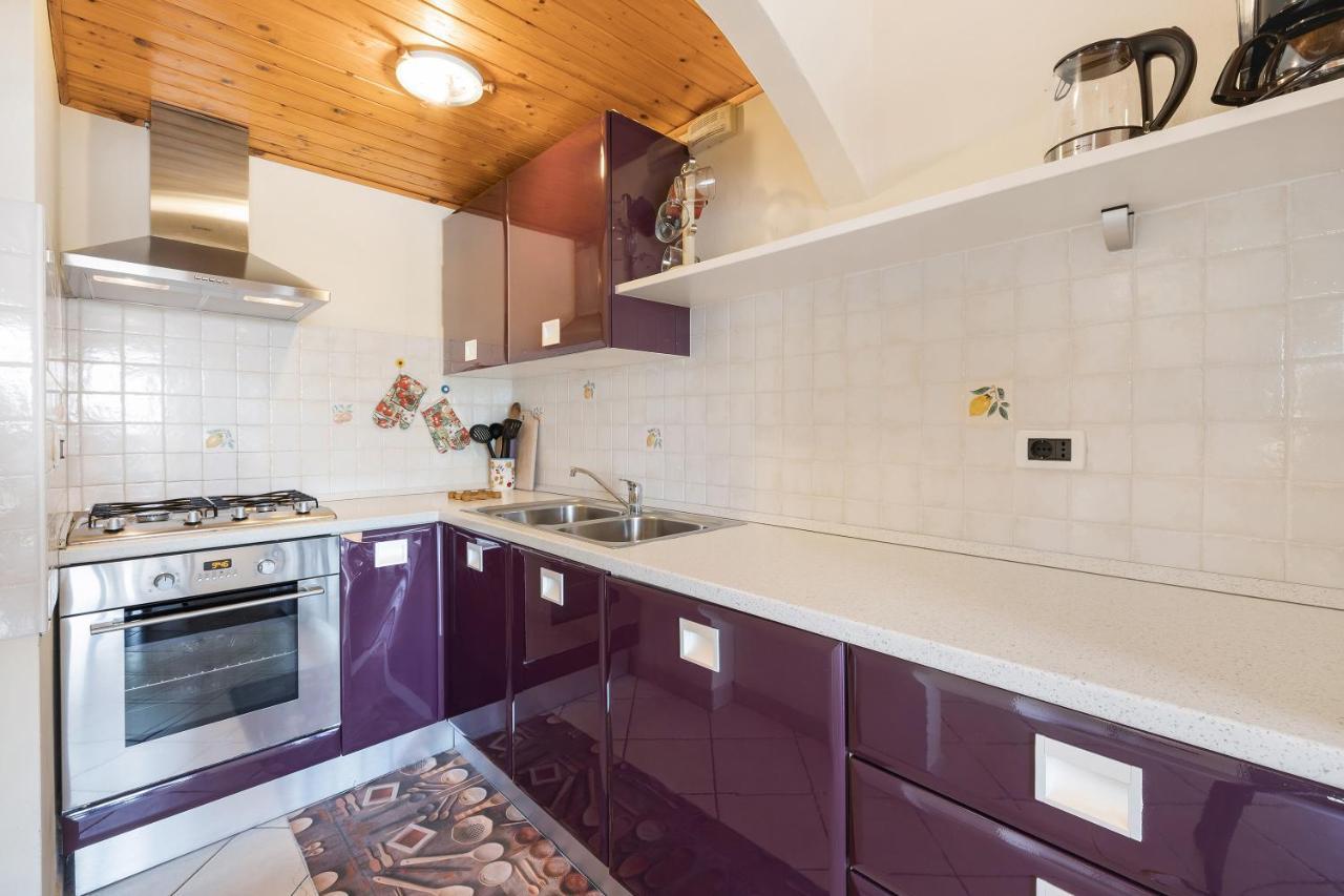 La Casa Di Lady Apartment Ceriale Bagian luar foto