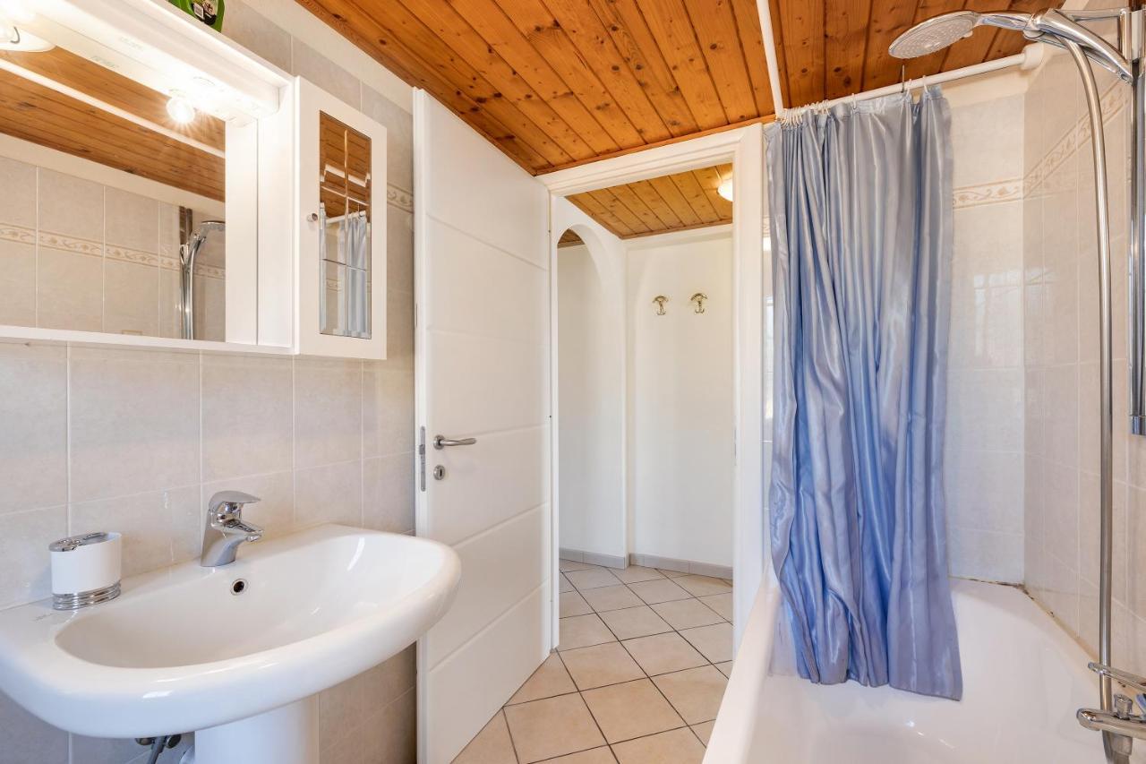 La Casa Di Lady Apartment Ceriale Bagian luar foto
